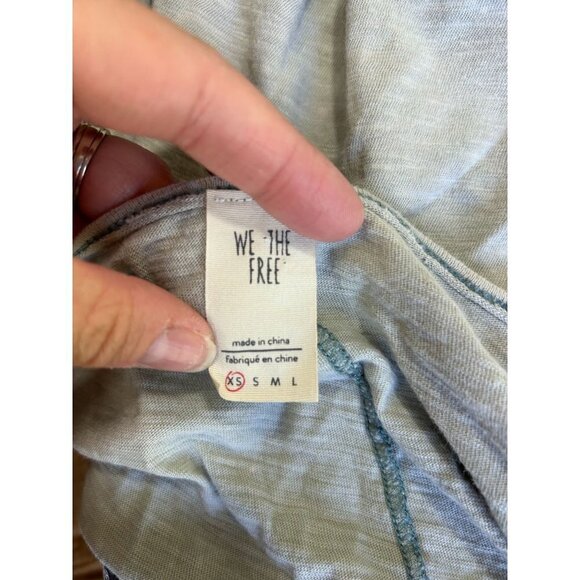 We The Free People Blouse Pullover Top Cold Shoulder Short Sleeve Knit Gray XS - Picture 6 of 7